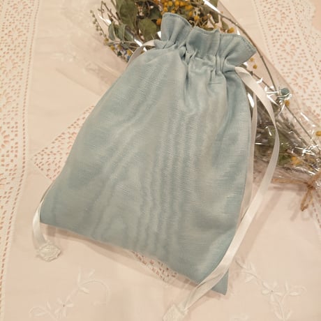 手刺繍イニシャルR 巾着