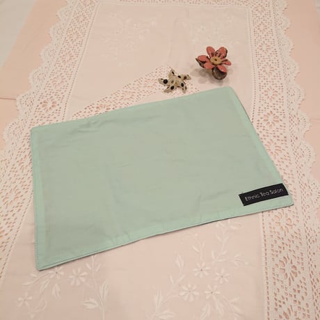 ベトナム手刺繍ハンドメイドマット 青色