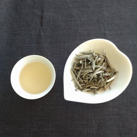 スオイザン古樹 雪茶 (新芽だけを摘んだお茶)30g