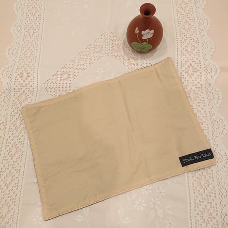 ベトナム手刺繍ハンドメイドマット2枚セット 蓮花 茶色 に茶