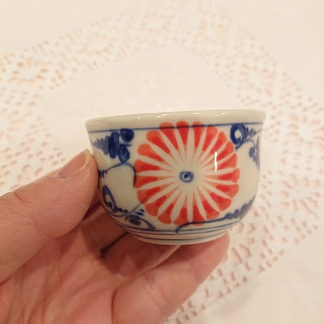 ベトナム バッチャン焼き 湯呑み茶碗 菊柄(青)