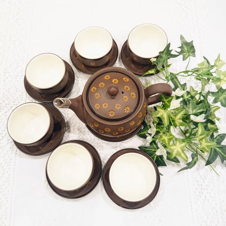 ベトナム バッチャン焼き 茶器セット シックなチョコレート色 オレンジの花