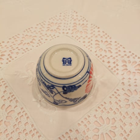 ベトナム バッチャン焼き 湯呑み茶碗 菊柄(青)