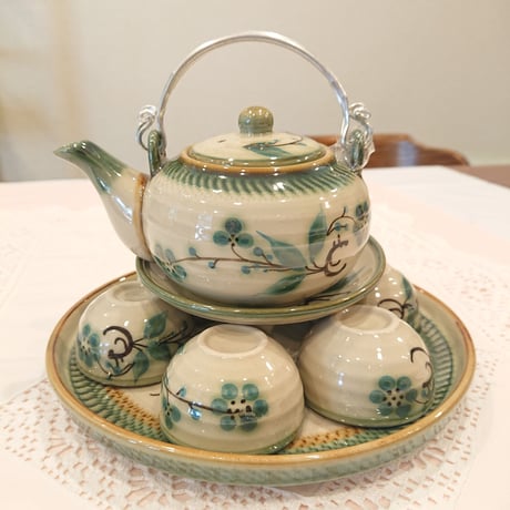 ベトナム バッチャン焼き 茶器セット グリーンの梅 緑の淵