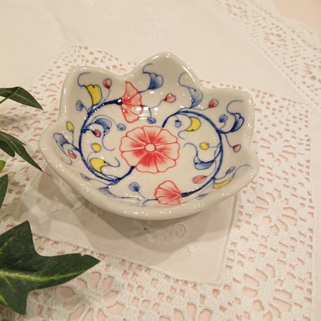 Vietnam Bat Trang Pottery Flower Shape Tray