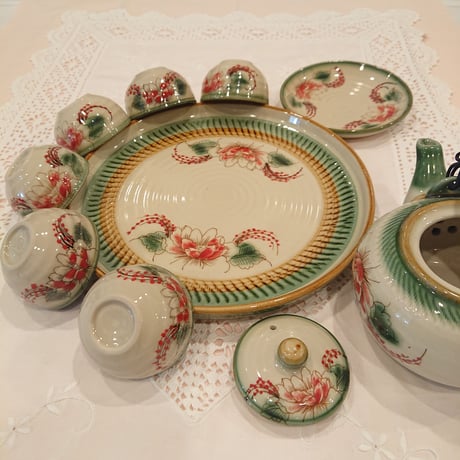 Vietnam Bat Trang ware tea set with green peony border