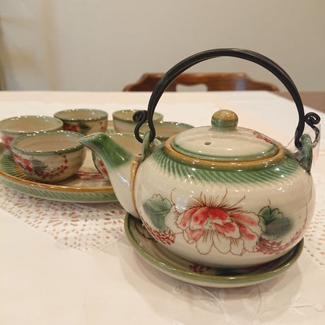 Vietnam Bat Trang ware tea set with green peony border