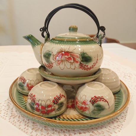 Vietnam Bat Trang ware tea set with green peony border