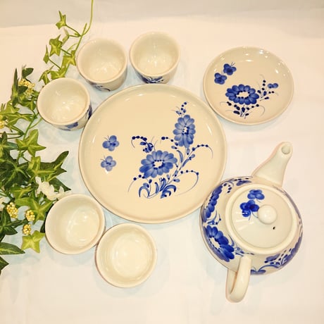 Vietnam Bat Trang pottery tea set, Vietnamese flowers, blue